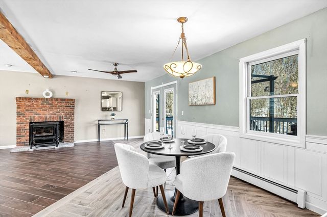 29 Chestnut Dr, Belchertown, MA 01007