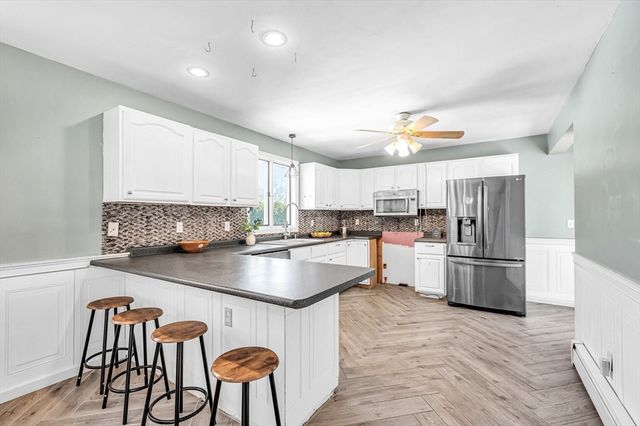 29 Chestnut Dr, Belchertown, MA 01007