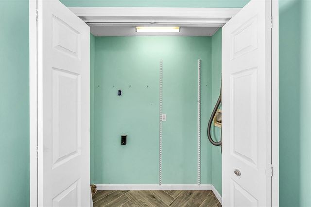 29 Chestnut Dr, Belchertown, MA 01007