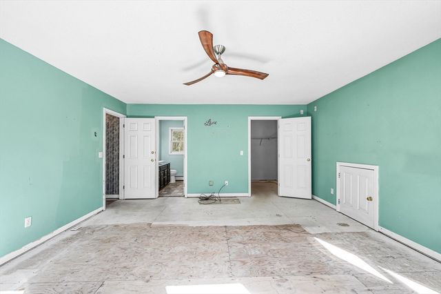 29 Chestnut Dr, Belchertown, MA 01007