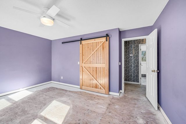 29 Chestnut Dr, Belchertown, MA 01007