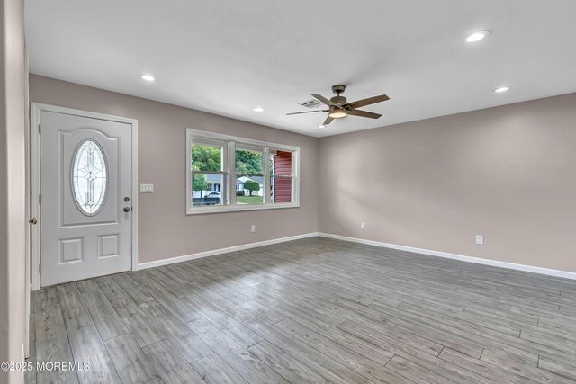 44 Chancellor Court, Toms River, NJ 08757