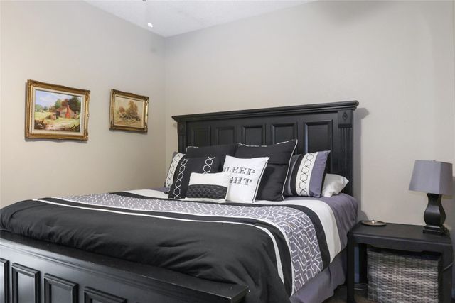 613 Regina Drive, Hewitt, TX 76643
