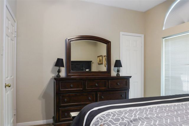 613 Regina Drive, Hewitt, TX 76643