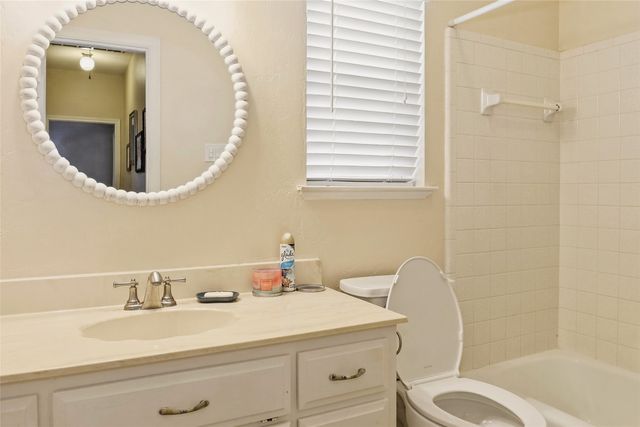 613 Regina Drive, Hewitt, TX 76643