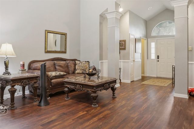 613 Regina Drive, Hewitt, TX 76643