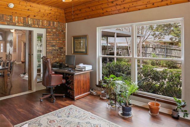 613 Regina Drive, Hewitt, TX 76643