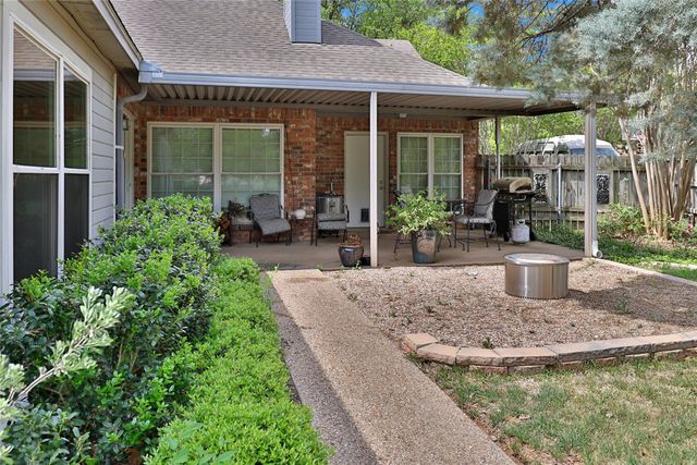 613 Regina Drive, Hewitt, TX 76643