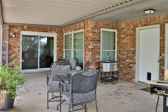 613 Regina Drive, Hewitt, TX 76643