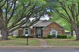 613 Regina Drive, Hewitt, TX 76643