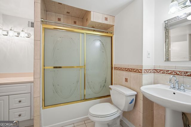 220 Ridge Bluff Lane, Suwanee, GA 30024