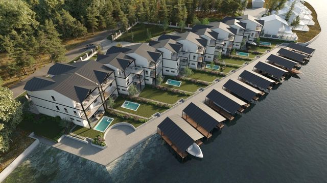 15313 Marina Drive, Montgomery, TX 77356