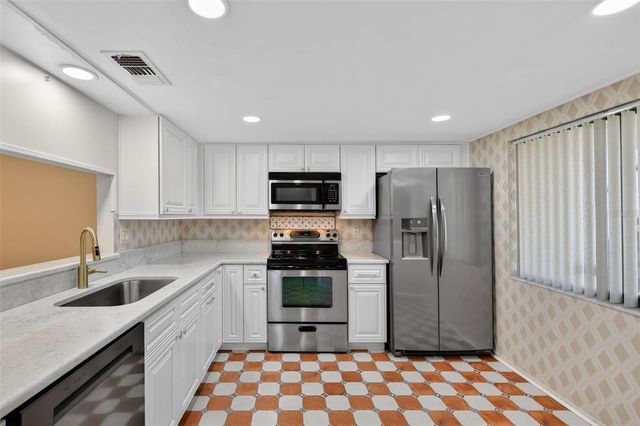 2555 ROYAL PINES CIRCLE 15A, Clearwater, FL 33763