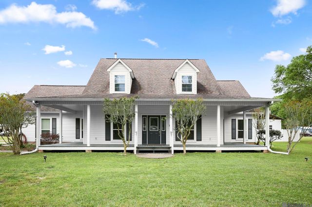 29725 Henderson Ln, Walker, LA 70785