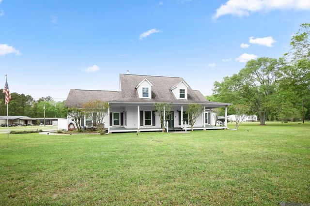 29725 Henderson Ln, Walker, LA 70785