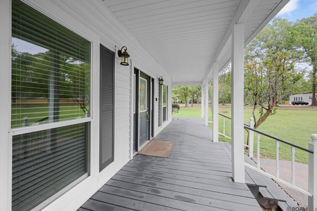 29725 Henderson Ln, Walker, LA 70785