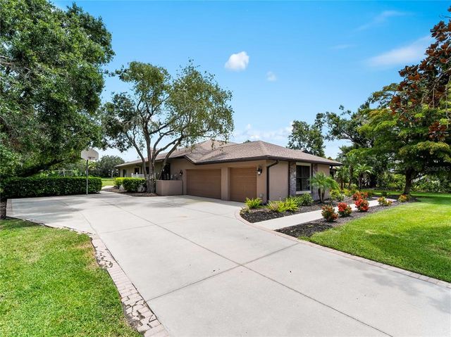 10009 CLUBHOUSE DRIVE, Bradenton, FL 34202