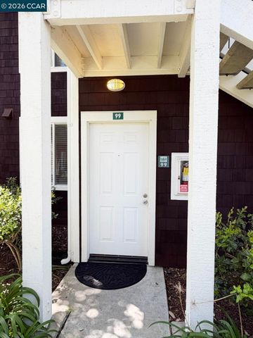 99 Marina Lakes Dr, Richmond, CA 94804