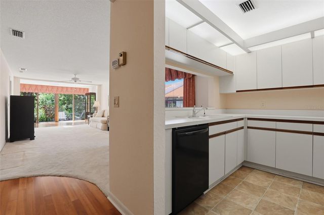 5721 CASA DEL SOL BOULEVARD 3223, Sarasota, FL 34233