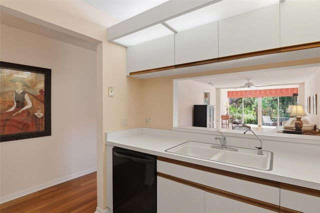 5721 CASA DEL SOL BOULEVARD 3223, Sarasota, FL 34233