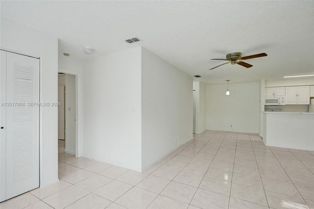 2866 S University Dr 5107, Davie, FL 33328