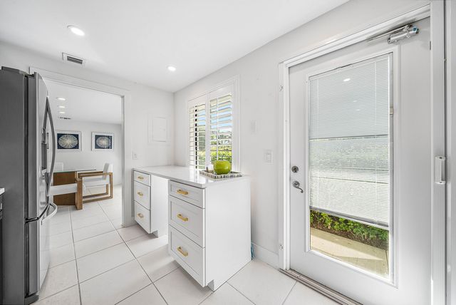 4249 N Quail Ridge Dr Drive A, Boynton Beach, FL 33436