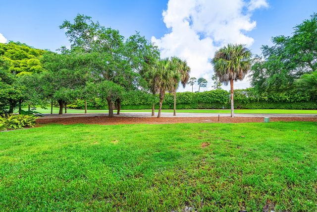 4249 N Quail Ridge Dr Drive A, Boynton Beach, FL 33436