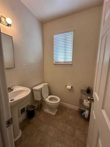 2184 Cumberland Drive, Troy, MI 48085