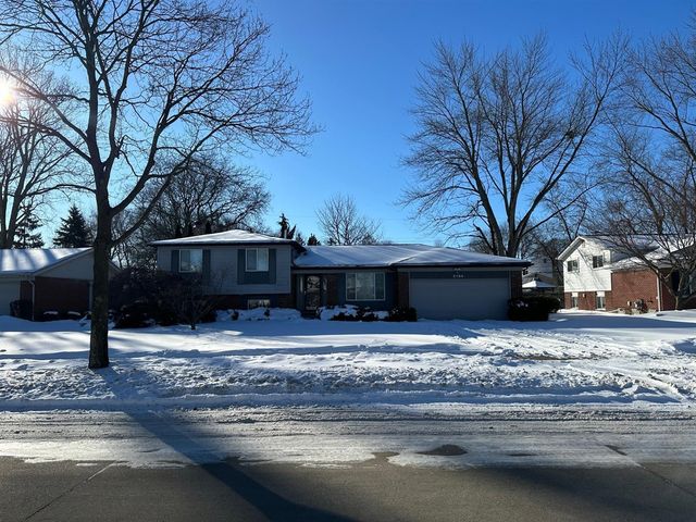 2184 Cumberland Drive, Troy, MI 48085