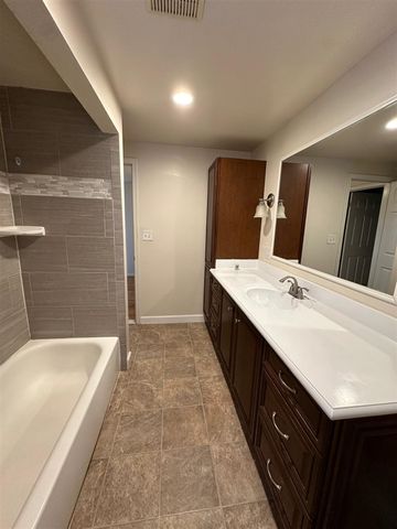 2184 Cumberland Drive, Troy, MI 48085