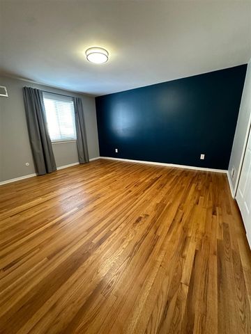 2184 Cumberland Drive, Troy, MI 48085