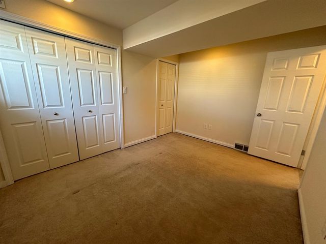 2184 Cumberland Drive, Troy, MI 48085