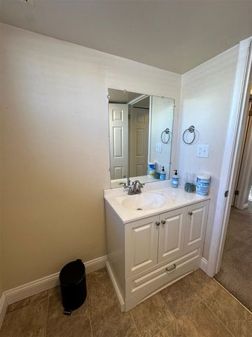 2184 Cumberland Drive, Troy, MI 48085