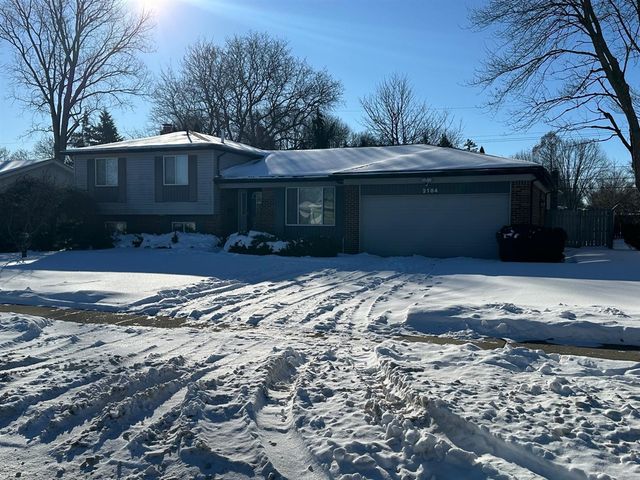 2184 Cumberland Drive, Troy, MI 48085