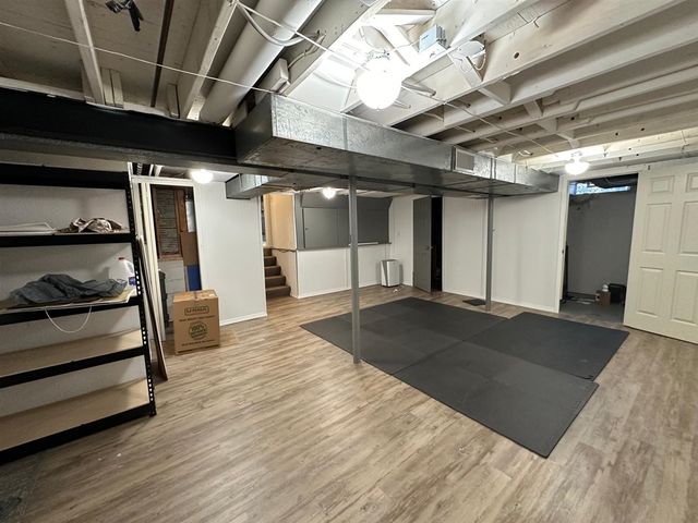 2184 Cumberland Drive, Troy, MI 48085