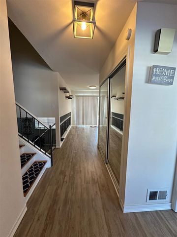 2184 Cumberland Drive, Troy, MI 48085