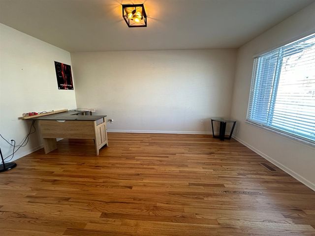 2184 Cumberland Drive, Troy, MI 48085