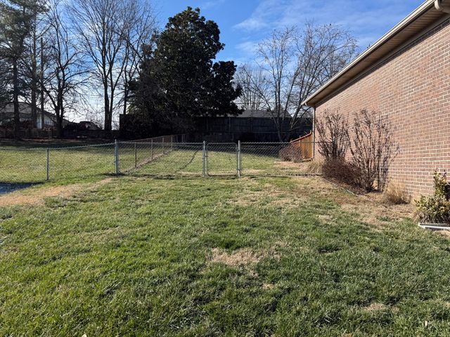 117 Robin Rd, Nicholasville, KY 40356