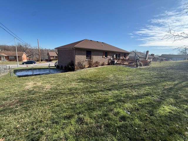 117 Robin Rd, Nicholasville, KY 40356