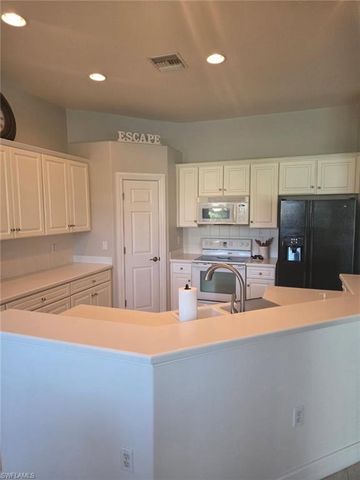 6719 Crowned Eagle LN, Naples, FL 34113