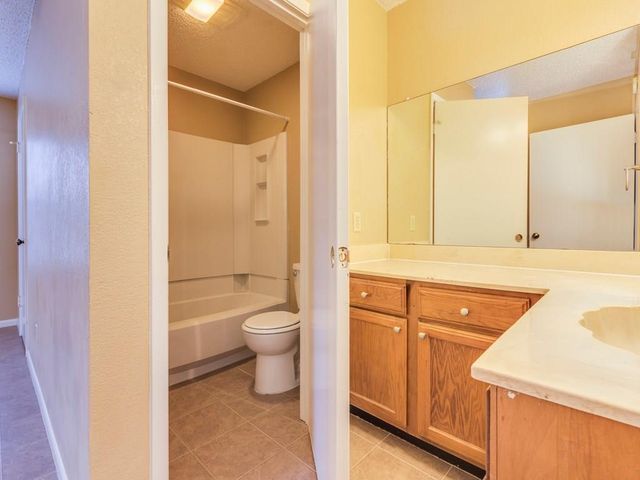 9204 Sedgemoor TRL B, Austin, TX 78748