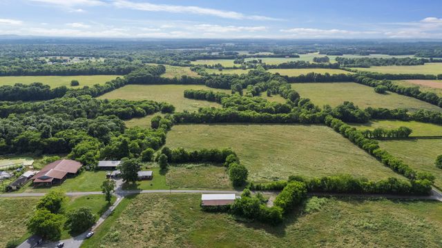 2794 Darnell Rd, Lewisburg, TN 37091