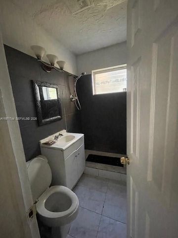 121 NE 169th Ter, North Miami Beach, FL 33162