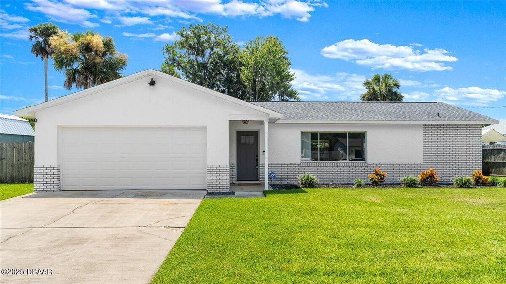 20 Laurel Oaks Circle, Ormond Beach, FL 32174