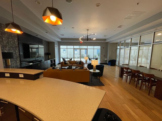 222 Glenwood Avenue 308, Raleigh, NC 27603