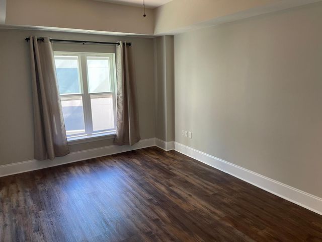 222 Glenwood Avenue 308, Raleigh, NC 27603