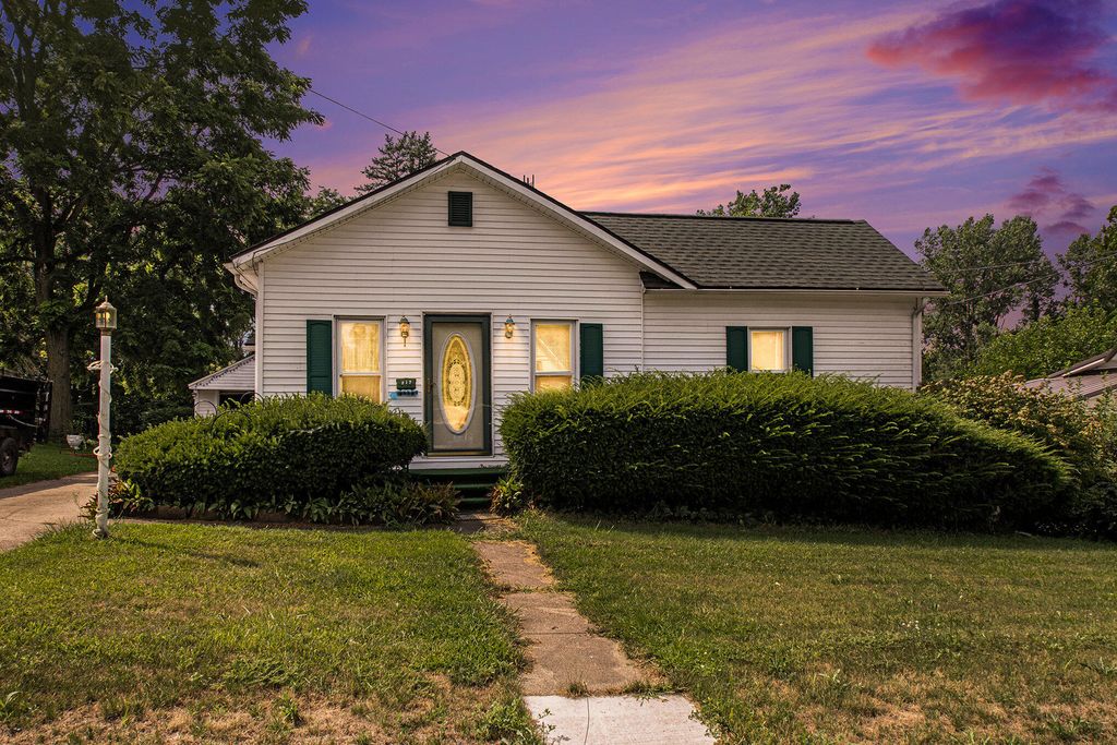 217 W State Street, Cassopolis Vllg, MI 49031