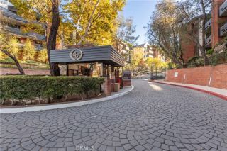 4774 Park Encino 206, Encino, CA 91436