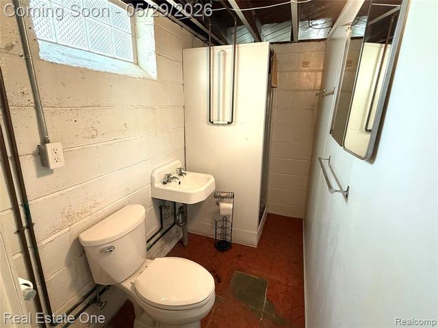 1746 N Denwood Street, Dearborn, MI 48128