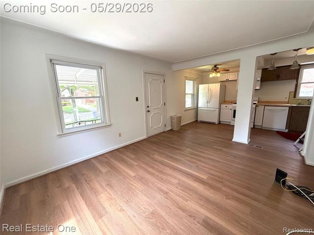 1746 N Denwood Street, Dearborn, MI 48128